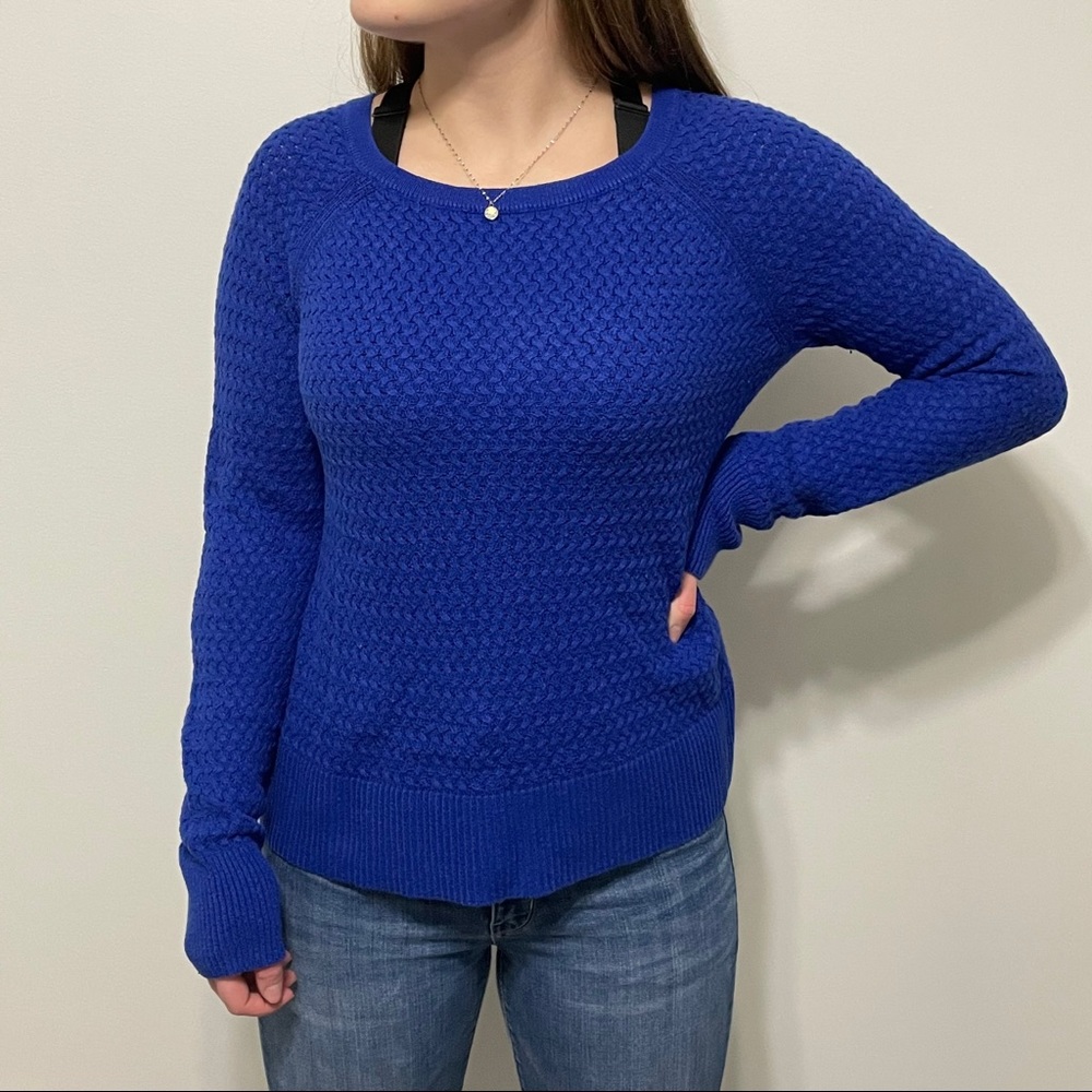 American Eagle Sweater - Large Blue